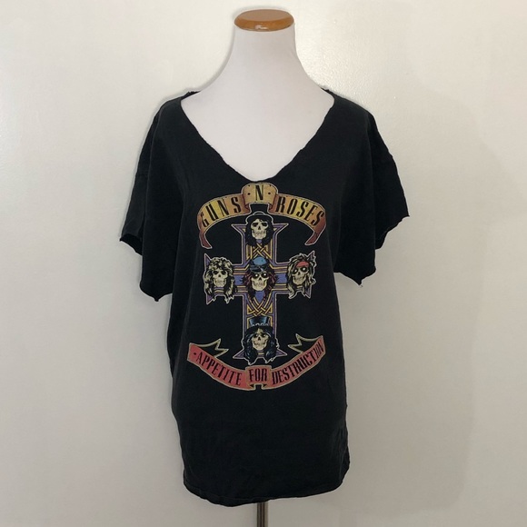 Tops - Guns and Roses Graphic Tee Shirt XL